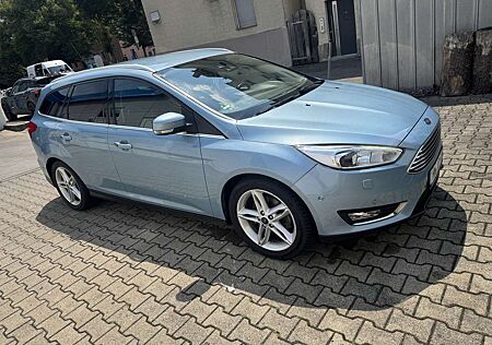 Ford Focus Turnier 2.0 TDCi DPF Start-Stopp-System Titanium