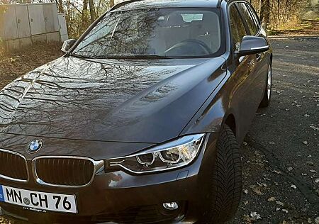 BMW 330d 330 3er Touring Diesel Touring xDrive Aut. AHK,