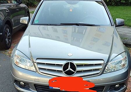 Mercedes-Benz C 180 T CGI BlueEFFICIENCY