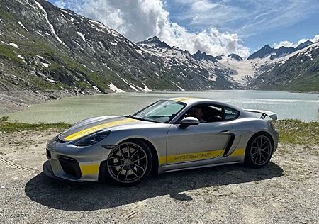 Porsche 718 Cayman GT4