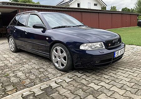 Audi S4 B5, Recaro, Neulack, Tausch Tesla
