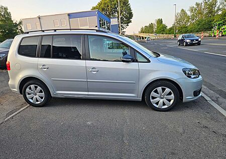 VW Touran Volkswagen Comfortline-NAVI-PDC