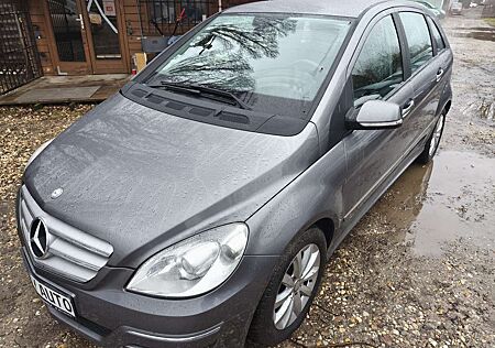 Mercedes-Benz B 180 CDI (245.207)