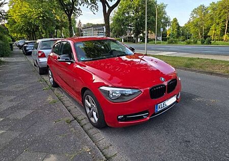 BMW 118 1er (3-Türer) 118i Aut. Sport Line