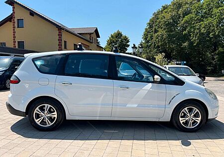 Ford S-Max Titanium