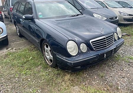 Mercedes-Benz E 320 E-Klasse T CDI Avantgarde