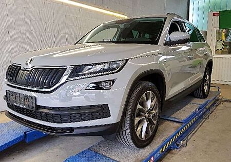 Skoda Kodiaq Clever 4x4 Virtual ACC Kamera Ambiente
