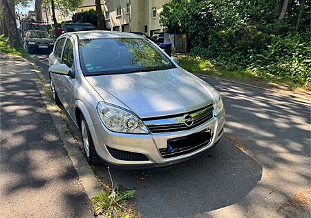 Opel Astra Edition