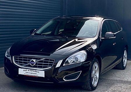 Volvo V60 Summum #Navi #DSTC #Bi-Xenon #Vollleder