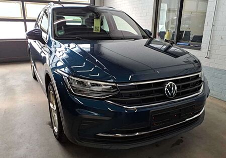 VW Tiguan Volkswagen Life 4Motion AHK Navi LED Standheiz. ACC