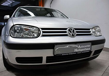 VW Golf Volkswagen Basis Schiebedach Radio Automatik