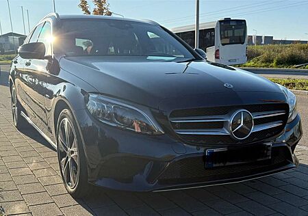 Mercedes-Benz C 300 de T Avantgard *HU*AHK*Memory*Distro+*Burm*MBeam*