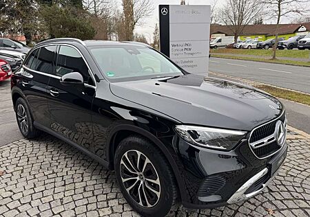 Mercedes-Benz GLC 220 d 4M, KAMERA, DISTR., AHK, MBUX,