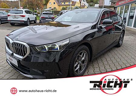 BMW 520 gebraucht kaufen BMW 520 i Limousine HUD Sitzbelüftung H&K Navi Kamera