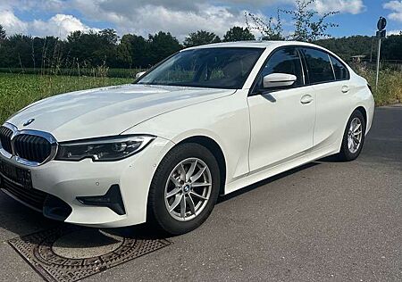 BMW 320d 320 Sport Line/Led/Pano/sportsitze