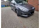 Ford S-Max Titanium