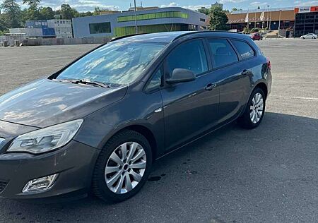 Opel Astra 2.0 CDTI DPF Sports Tourer Automatik Design Editio