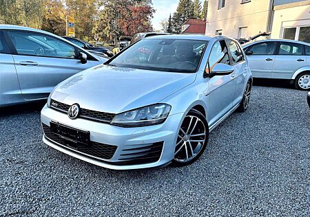 VW Golf Volkswagen VII Lim. GTD/ACC/NAVI/XENON/SOUNDM/1.HAND!!