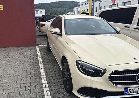 Mercedes-Benz E 220 d 9G-TRONIC Taxi