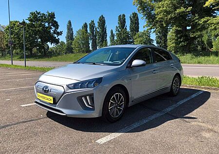 Hyundai Ioniq Premium / SCHIEBEDACH / LEDER / INSP. NEU