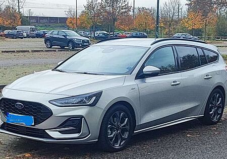 Ford Focus Turnier 1.0 EcoBoost Hybrid ST-LINE DESIGN