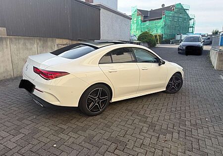 Mercedes-Benz CLA 220 d 4Matic**AMG Line**Pano**