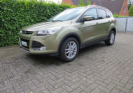 Ford Kuga 1.6 EcoBoost 2x4 Titanium