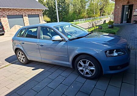 Audi A3 Sportback 1.6 Sportback tiptronic Attraction