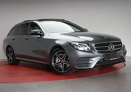 Mercedes-Benz E 300 de T 9G-Tronic AMG Distronic/Kamera/Pano/B