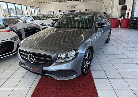 Mercedes-Benz E 250 Avantgarde°Leder°PDC°Klimaa°Night Paket°