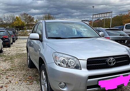 Toyota RAV 4 2.0 4x4 Automatik