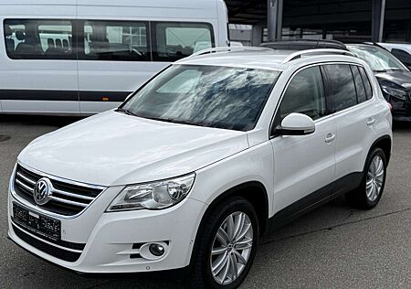 VW Tiguan Volkswagen 2.0 TDI DPF BlueMotion Sport *LEDER * NAVI **