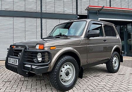 Lada Niva Legend 4x4 Legend Top Zustand!