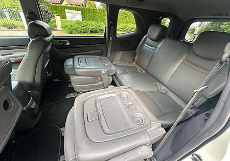 SsangYong Rodius 2.0 e-XDi200 4WD Aut. Sapphire