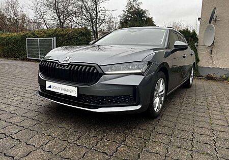 Skoda Superb Combi 1.5 TSI NAV SHZ KAM PDC LED ALU UVM
