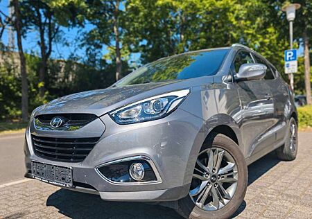 Hyundai ix35 blue Finale 2WD|NAVI|SHZ|Kamera|PDC|Tempom.
