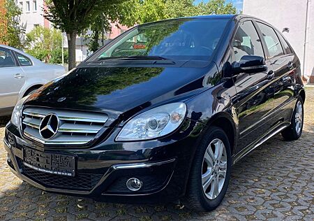 Mercedes-Benz B 170 (245.232) mit Teilleder, nur 32.000 km