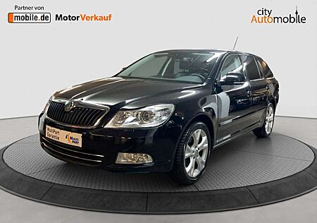 Skoda Octavia Com Elegance/Tempomat/Leder/Navi/S-Dach