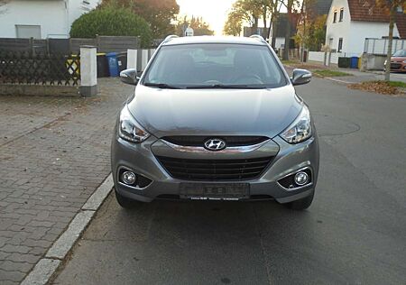 Hyundai ix35 Blue drive 1 Hand Navi Scheckheft 8 Fach Bereift