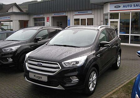 Ford Kuga 1.5 EcoBoost 2x4 Titanium