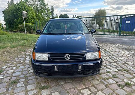 VW Polo Volkswagen 75 Servo Highline