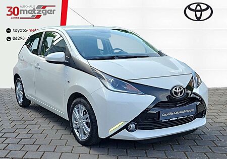 Toyota Aygo 1.0 BENZINER X-Play Team D +Klima +Servolenkung +T