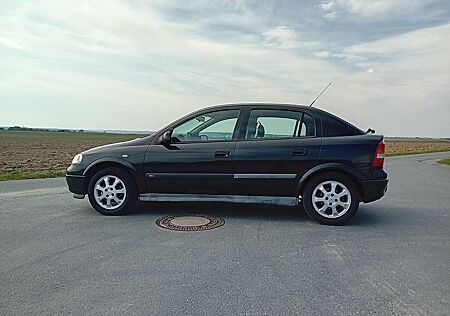 Opel Astra 1.6 Edition 100
