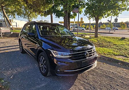 VW Tiguan Volkswagen Life. 1.Hand /70.000 km / Mwst/ Navi/EU6