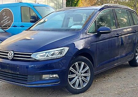 VW Touran Volkswagen DSG 1.4 TSI Highline CARPLAY ACC LED RFK