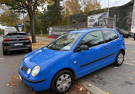 VW Polo Volkswagen IV Basis 1,2 Ltr *Klima*AHK*TÜV NEU