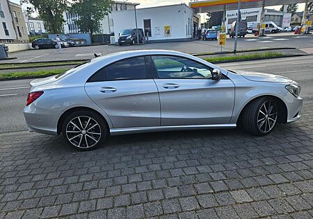 Mercedes-Benz CLA 180 CLA+180+Urban