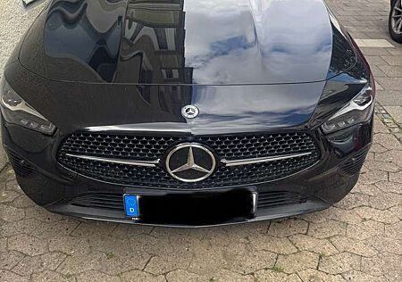 Mercedes-Benz CLA 180 7G-DCT Edition Progressive Line