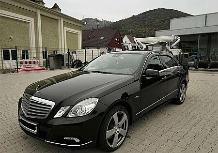 Mercedes-Benz E 350 CDI DPF BlueEFFICIENCY 7G-TRONIC