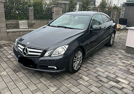 Mercedes-Benz E 350 CGI Coupe BlueEFFICIENCY 7G-TRONIC Elegance